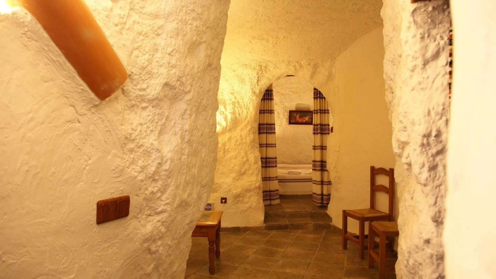 Cuevas La Atalaya Apartment Huescar