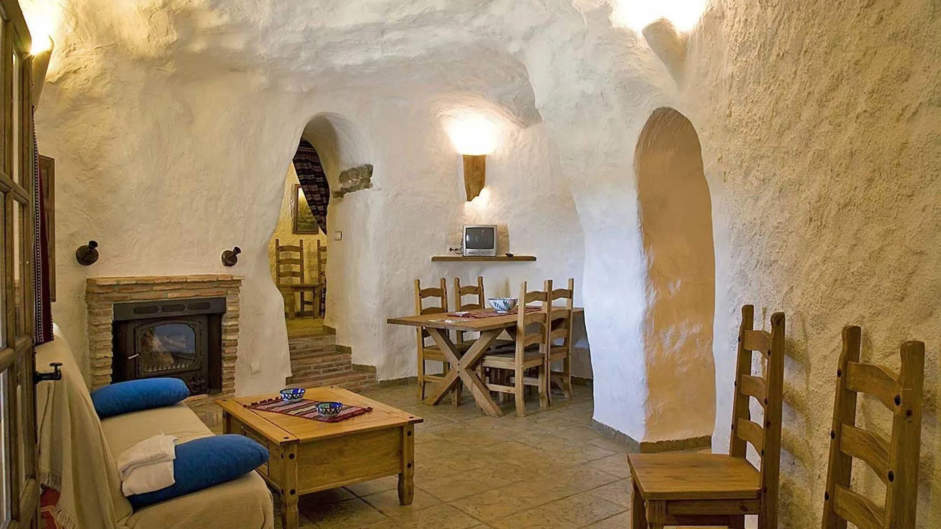 Cuevas La Atalaya Apartment Huescar
